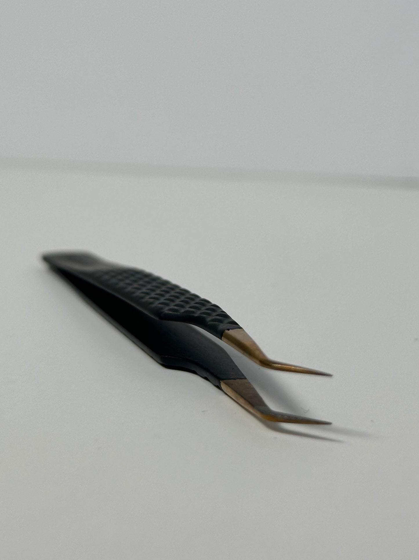 Fiber Tip 45 Degree Tweezer