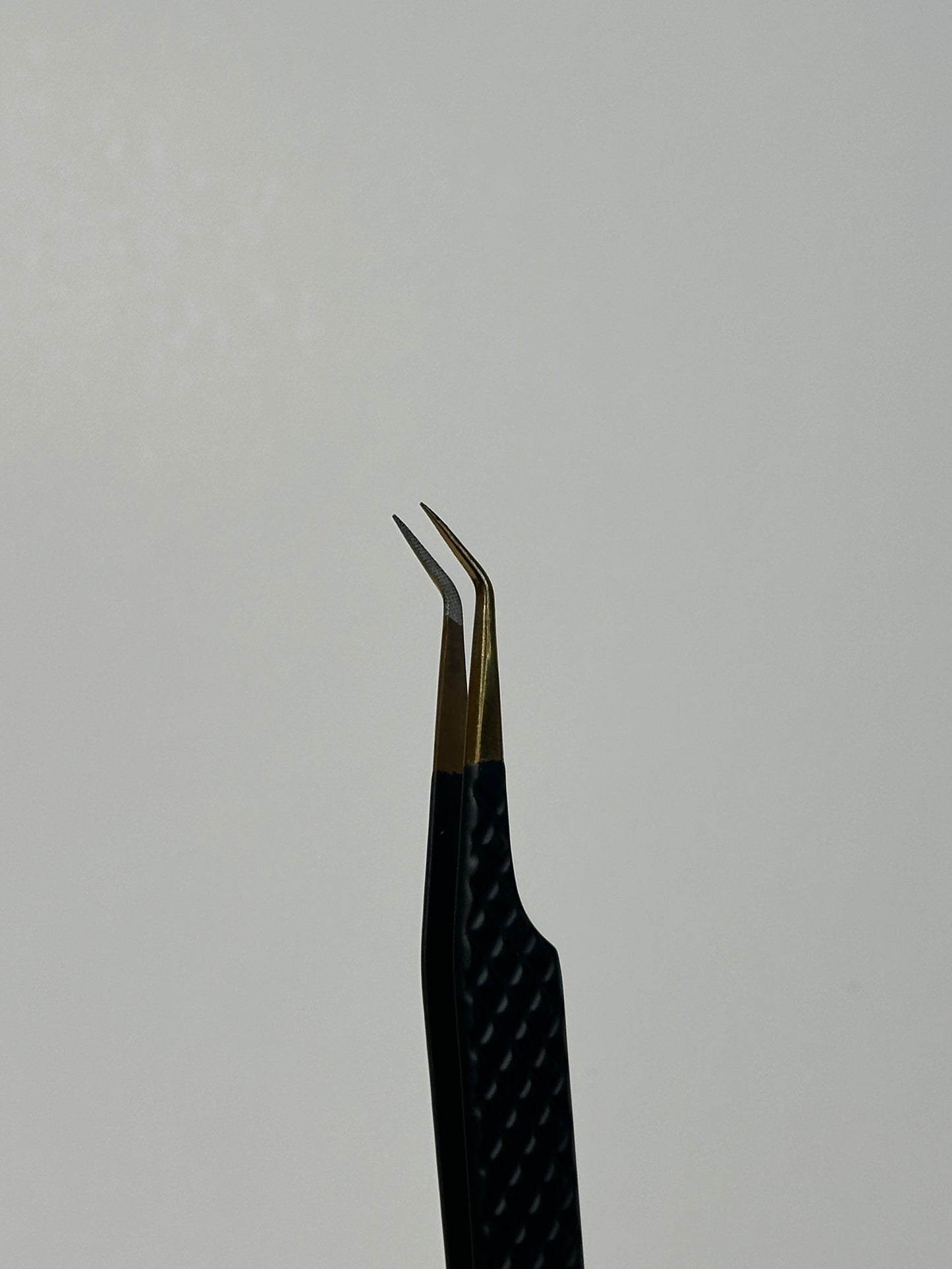 Fiber Tip 45 Degree Tweezer